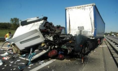 Ungaria: 14 romani, raniti intr-un accident. Doi, in stare grava!