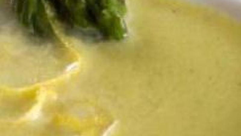 Reteta zilei: Supa crema de sparanghel