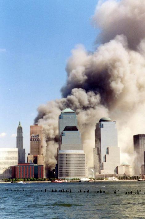 9/11 - Teoriile conspiratiei: complot si amenintare