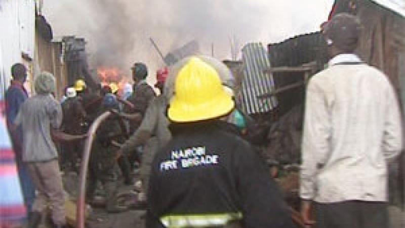 Peste o suta de morti, in explozia unui oleoduct din Kenya