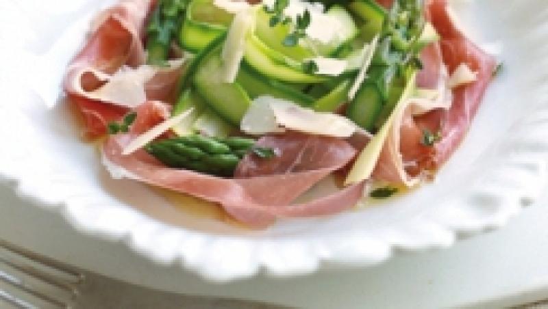 Reteta zilei: Salata cu prosciutto si sparanghel