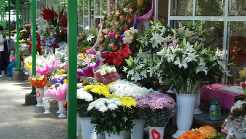 Razie la piata de flori din Capitala, in prima zi de scoala