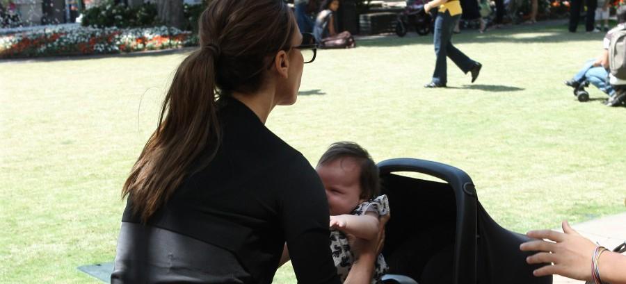 Victoria Beckham si-a scos fetita la cumparaturi