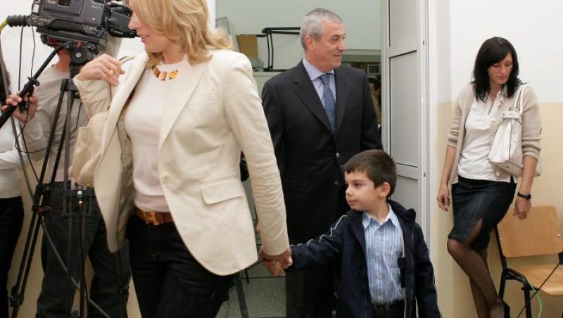 VIDEO! Tariceanu Jr. ramane in custodia fostului premier