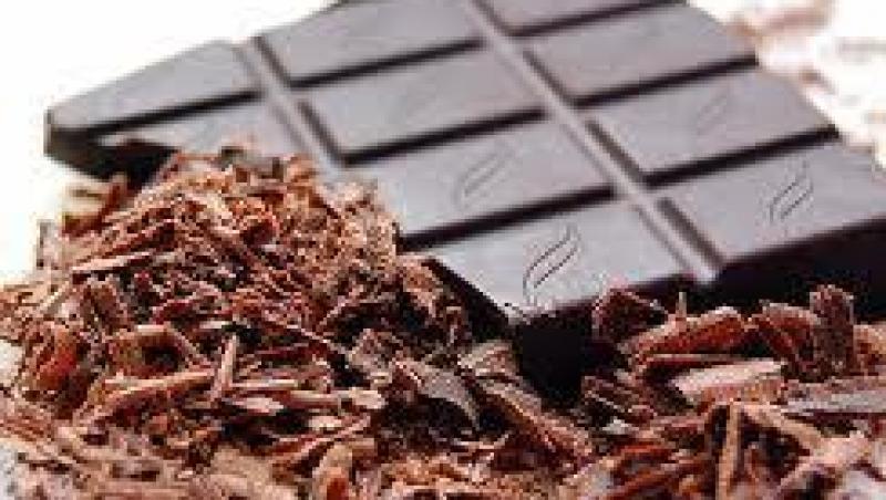 Ciocolata neagra la fel de eficienta precum jogging-ul !