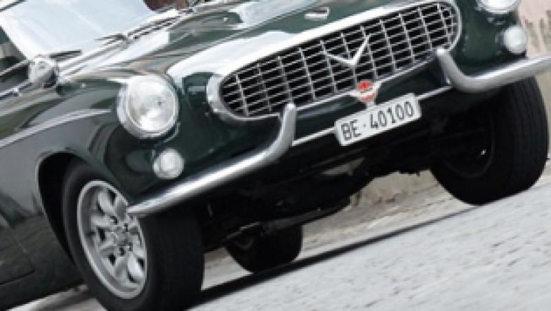 VIDEO! Volvo P1800 cu inima de Aston Martin