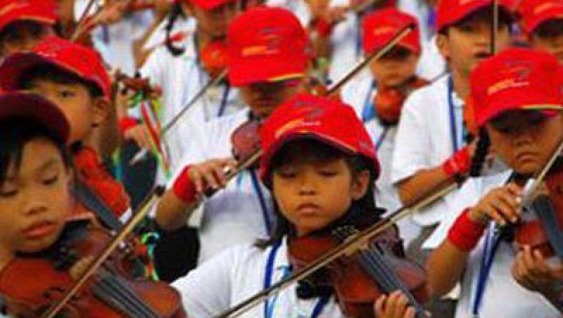 VIDEO! Recordul violonistilor, in Taiwan