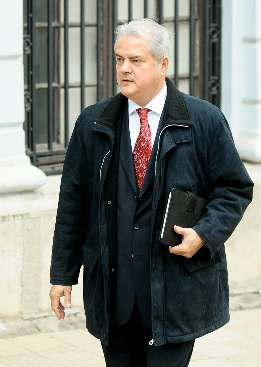 Adrian Nastase: "Basescu va scoate nenumarate dosare pentru a-si reduce la tacere adversarii"