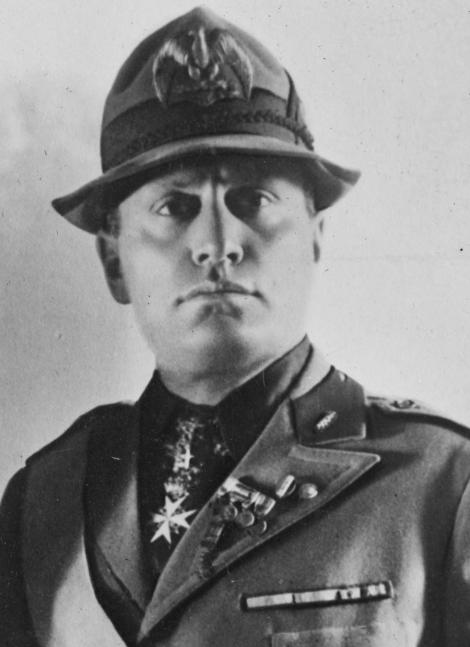 Benito Mussolini a avut o relatie amoroasa cu ultima regina a Italiei, Maria de Savoia