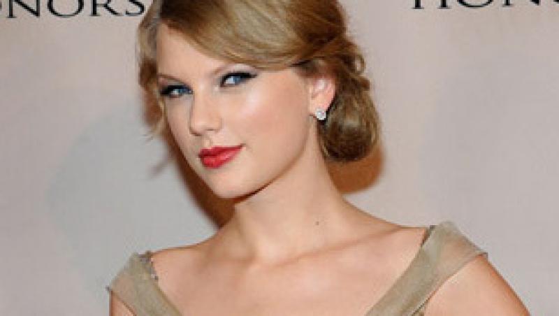 FOTO! Taylor Swift, castigatoarea unui premiu Jim Reeves Country Music!