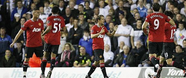 Cupa Ligii Angliei: Manchester Utd si Arsenal, calificate