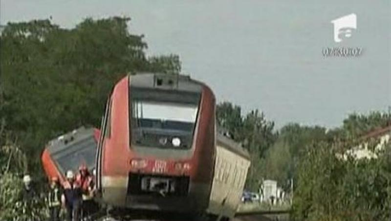 VIDEO! Germania: Un tren a fost aruncat de pe sine de o camioneta