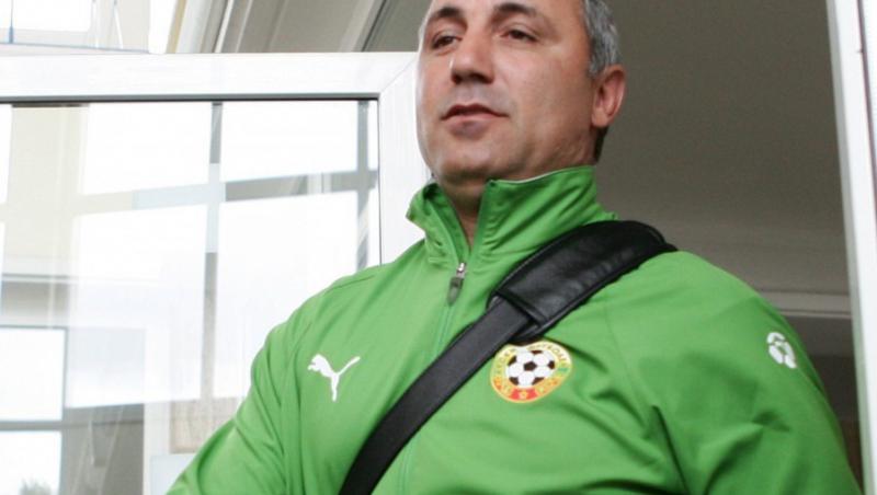 Fostul fotbalist Hristo Stoicikov cere PE anularea restrictiilor pentru muncitorii romani si bulgari