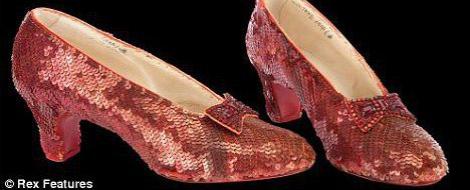 Pantofii din filmul "Vrajitorul din Oz", scosi la licitatie pentru suma de 3 milioane $