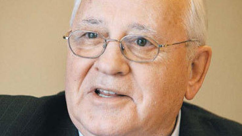 Mihail Gorbaciov avertizeaza ca Rusia va pierde sase ani daca Vladimir Putin redevine presedinte
