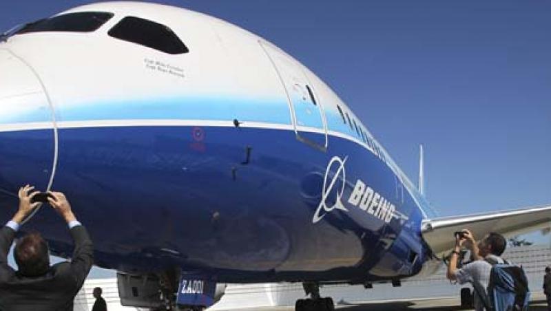 Boeing 787 Dreamliner este gata de zbor. Vezi cum arata avionul viitorului!