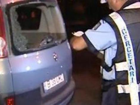 Scandal in trafic: Un sofer a intrat cu capul prin geamul din spate al unei masini