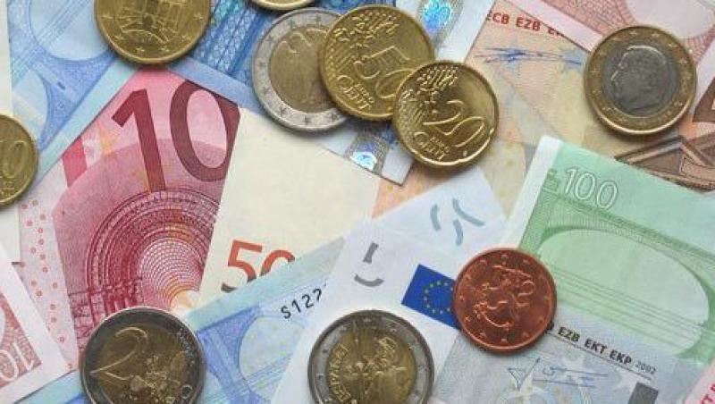 Euro a atins un nou maxim al ultimelor 15 luni: 4,3218 lei
