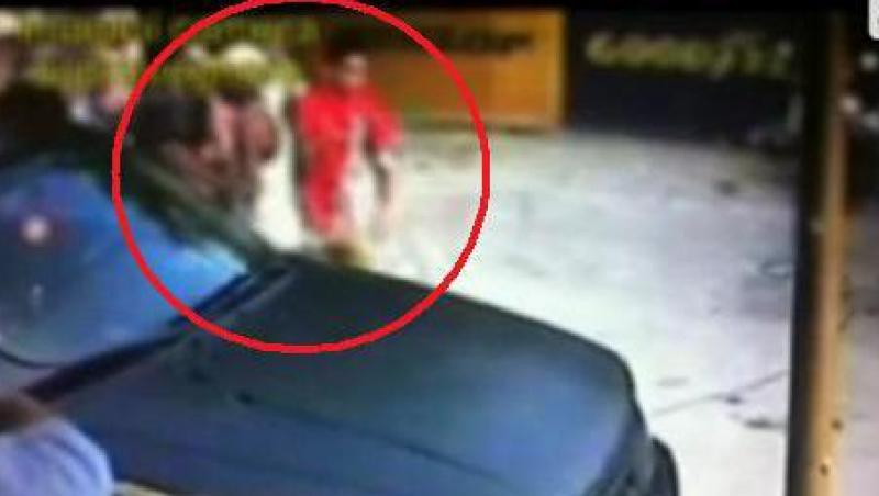 VIDEO! Cinci indivizi, suprinsi in timp ce vandalizau o masina parcata pe soseaua Chitilei