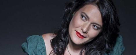Alina Manole lanseaza albumul "Dragostea in 3"