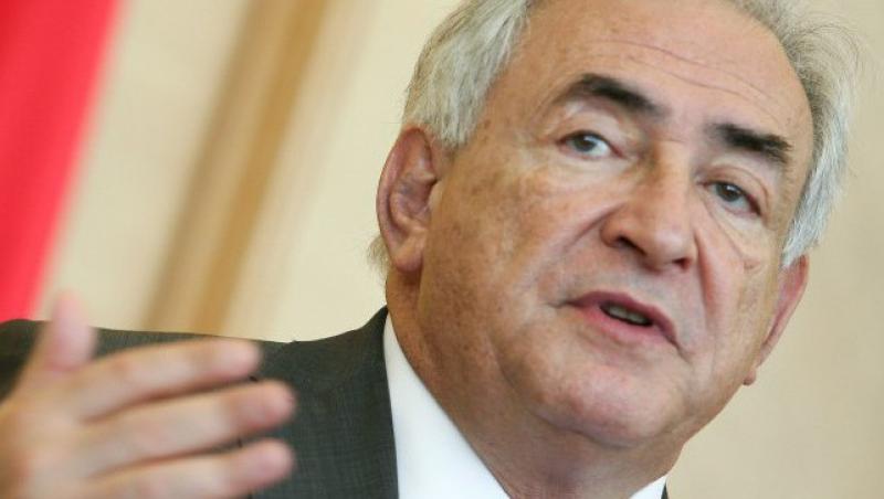 VIDEO! Dominique Strauss-Kahn s-a intors acasa: Fostul director al FMI a fost primit cu aplauze in Paris