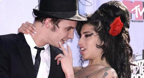 Amy Winehouse, santajata de fostul sot pentru favoruri fizice