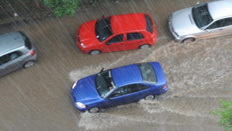 Cartierul Itcani, din Suceava, inundat in urma unei deversari controlate