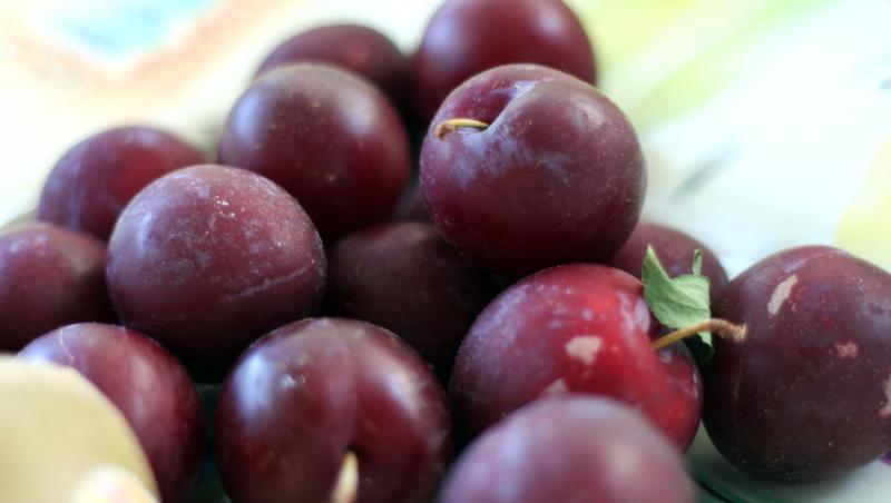 Prunele, sursa de sanatate din sezonul toamnei