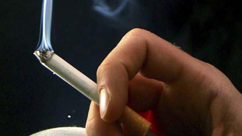 Studiu: Fumatul matinal dubleaza riscul cancerului pulmonar