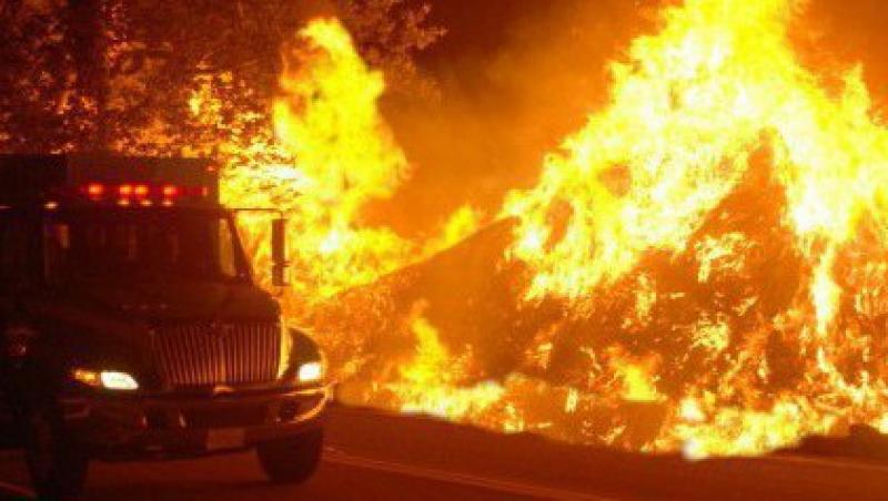 VIDEO! Politia din Los Angeles cauta un piroman care a declansat 21 de incendii in Hollywood