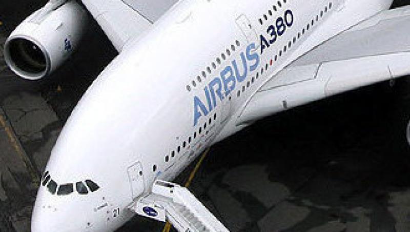 Aeronava Airbus A380, retrasa din traficul aerian