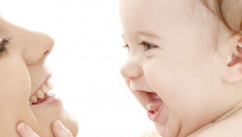 Studiu: Copiii isi inteleg mamele in functie de tonul vocii