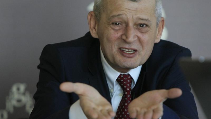 Sorin Oprescu: E a 22-a reforma pe care o face Basescu