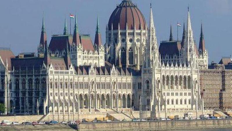 Comisia Europeana propune sanctionarea Ungariei pentru deficit excesiv