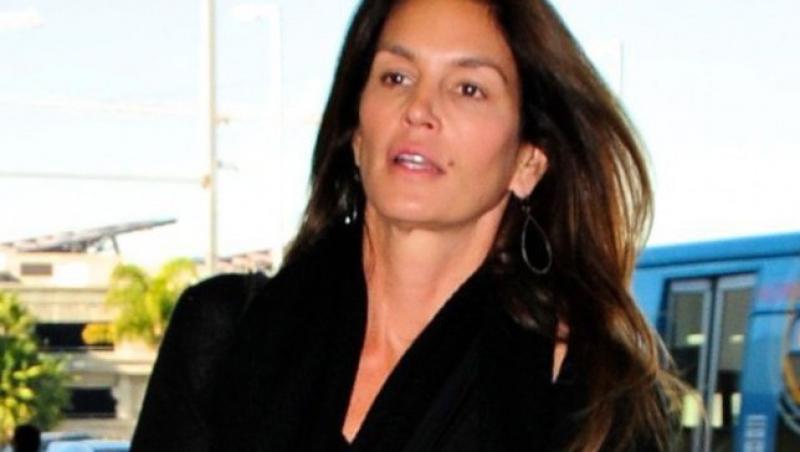 FOTO! Cindy Crawford, FARA machiaj