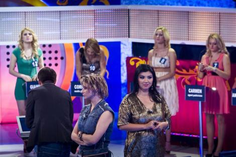 Vrea Adriana Bahmuteanu sa fie prima matroana din Romania? Ce alte intrebari picante a mai primit vedeta la “Te pui cu blondele”