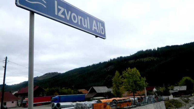 Ancheta: Telegondola lui Flutur din parcarea de partid - Aria protejata Rarau, distrusa cu acordul DS Suceava