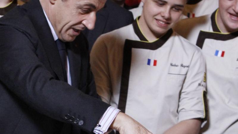 FOTO! Nicolas Sarkozy a taiat tortul regilor de Boboteaza