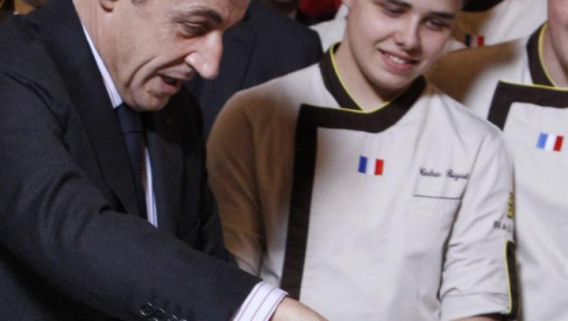 FOTO! Nicolas Sarkozy a taiat tortul regilor de Boboteaza