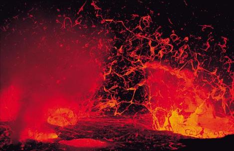 VIDEO! Eruptia vulcanului Kilauea din Hawaii, unul dintre cei mai activi din lume