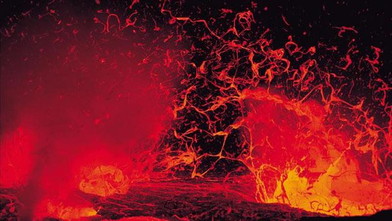 VIDEO! Eruptia vulcanului Kilauea din Hawaii, unul dintre cei mai activi din lume