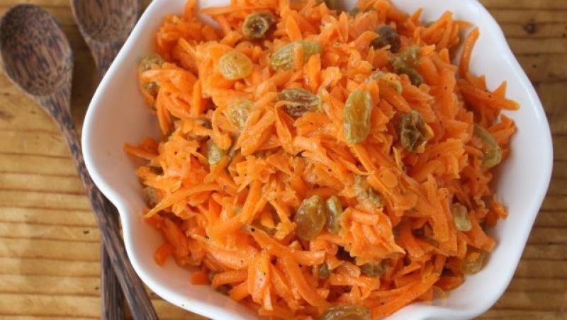 Reteta simpla: Salata de morcovi cu stafide