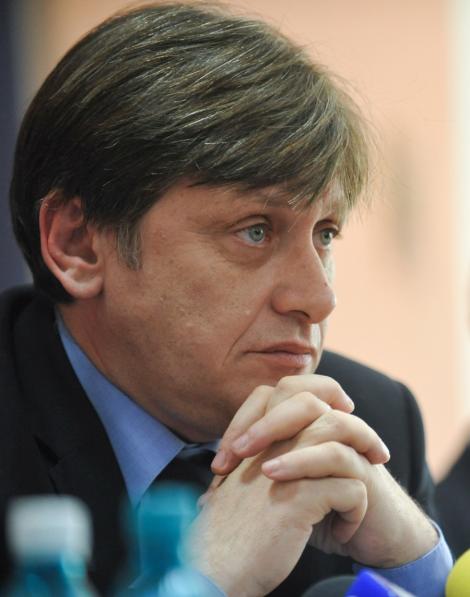 USL va initia strangerea de semnaturi pentru suspendarea lui Traian Basescu