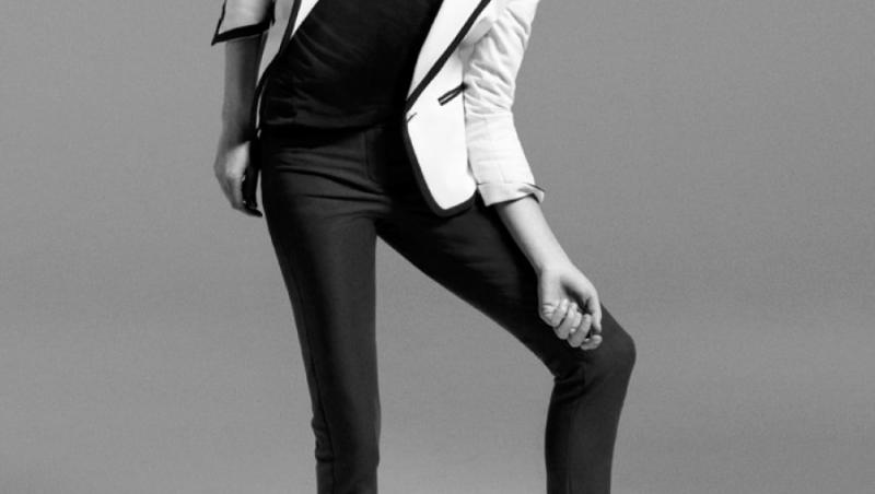 FOTO! Mila Jovovich, imaginea primavara-vara a brand-ului Maella