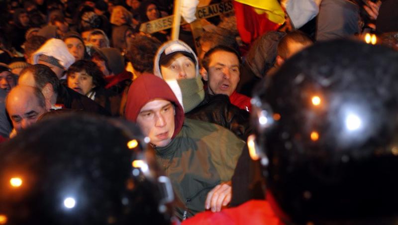 GALERIE FOTO! Violentele de la Universitate