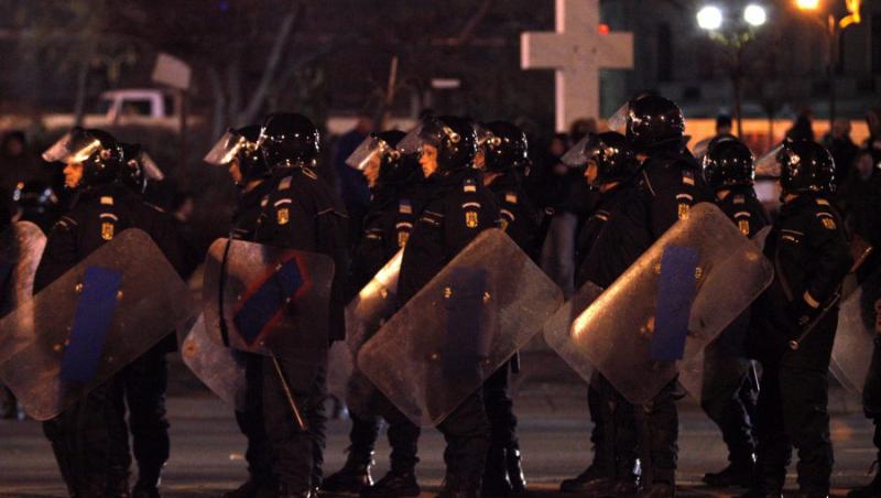 GALERIE FOTO! Violentele de la Universitate