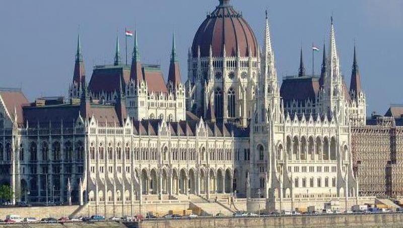 Comisia Europeana a somat Guvernul Ungariei cu sanctiuni daca nu schimba legislatia