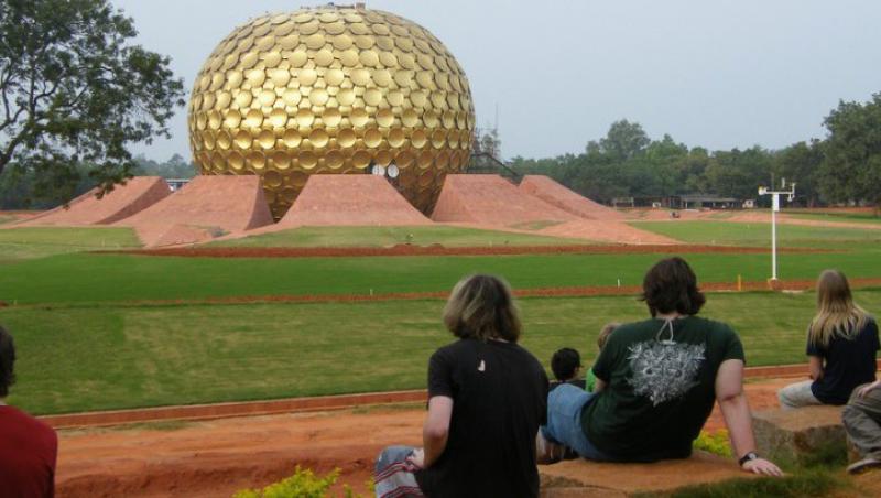 FOTO! Auroville, orasul in care nu exista politica
