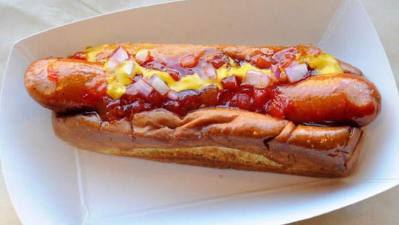 Reteta: Hot dog cu ceapa