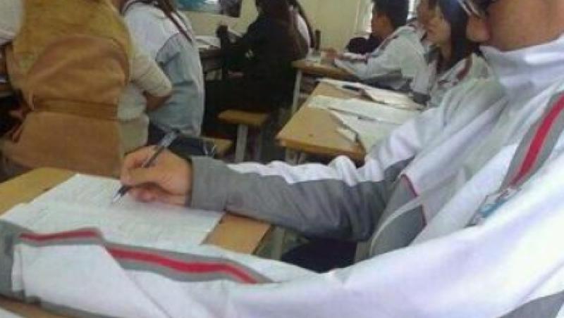 Solutie ingenioasa: Afla cum copiaza asiaticii la examene!